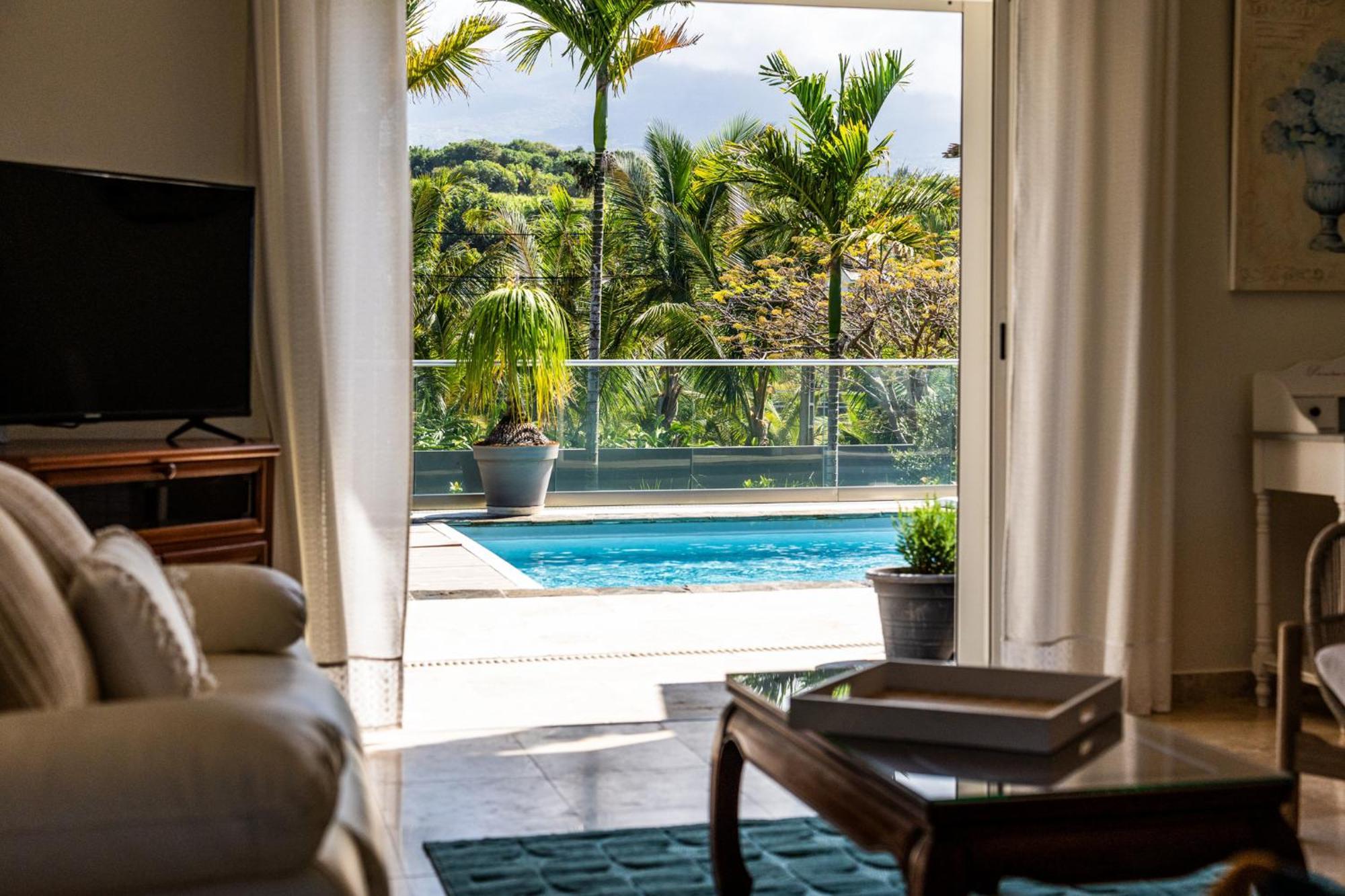 סיינט ג'וזף Villa Avec Piscine Vue Mer Et Montagne, En Pleine Nature מראה חיצוני תמונה