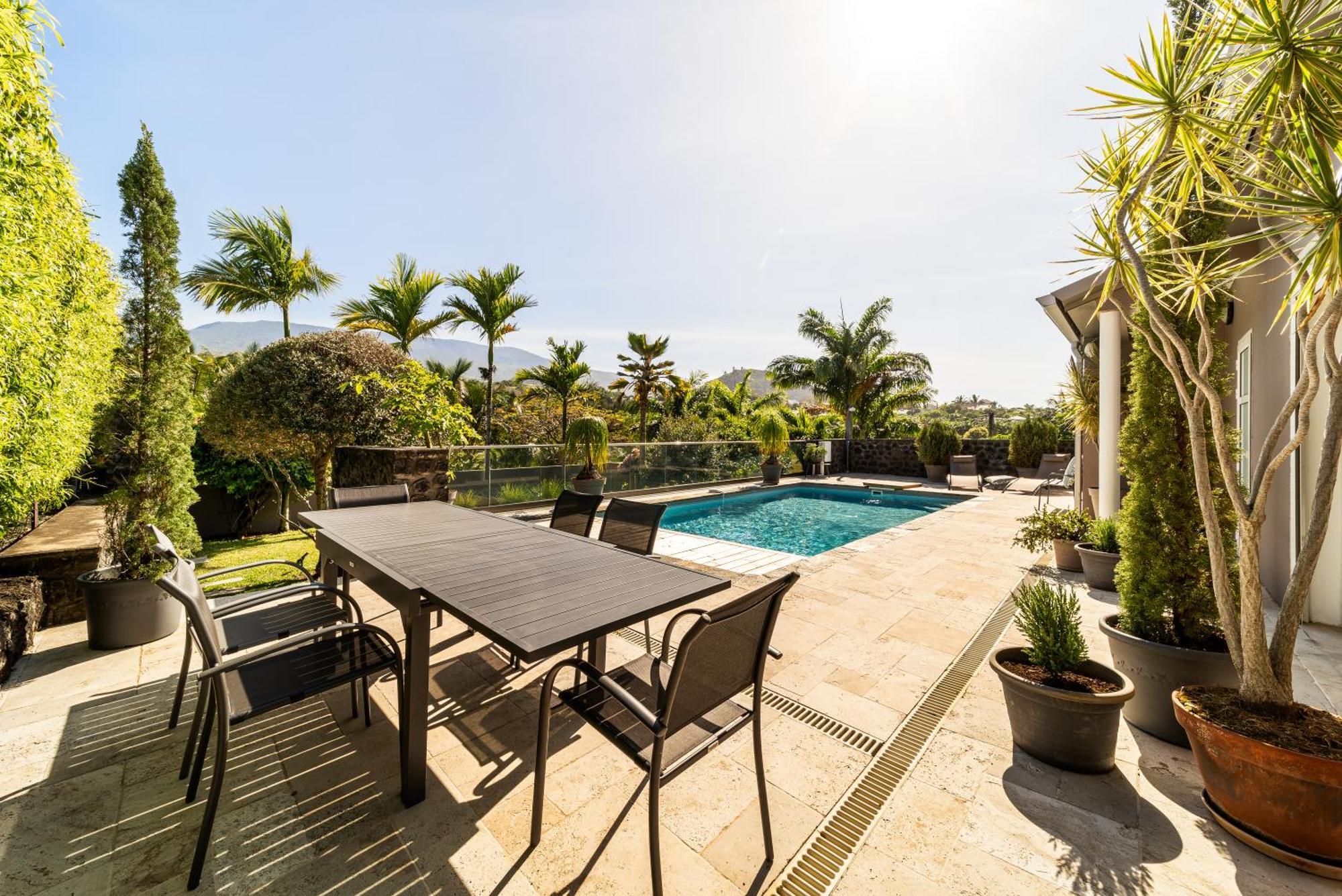 סיינט ג'וזף Villa Avec Piscine Vue Mer Et Montagne, En Pleine Nature מראה חיצוני תמונה