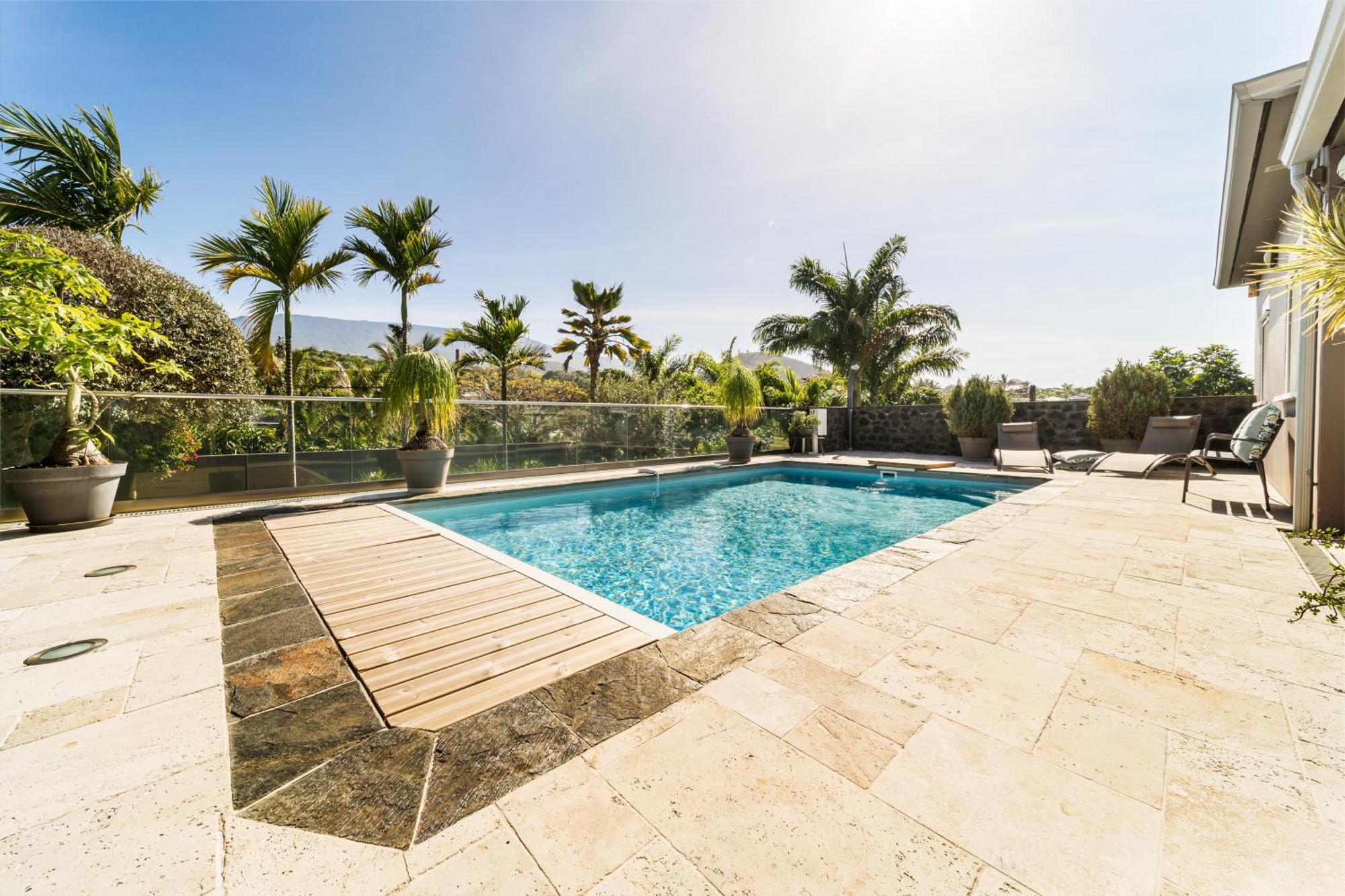 סיינט ג'וזף Villa Avec Piscine Vue Mer Et Montagne, En Pleine Nature מראה חיצוני תמונה