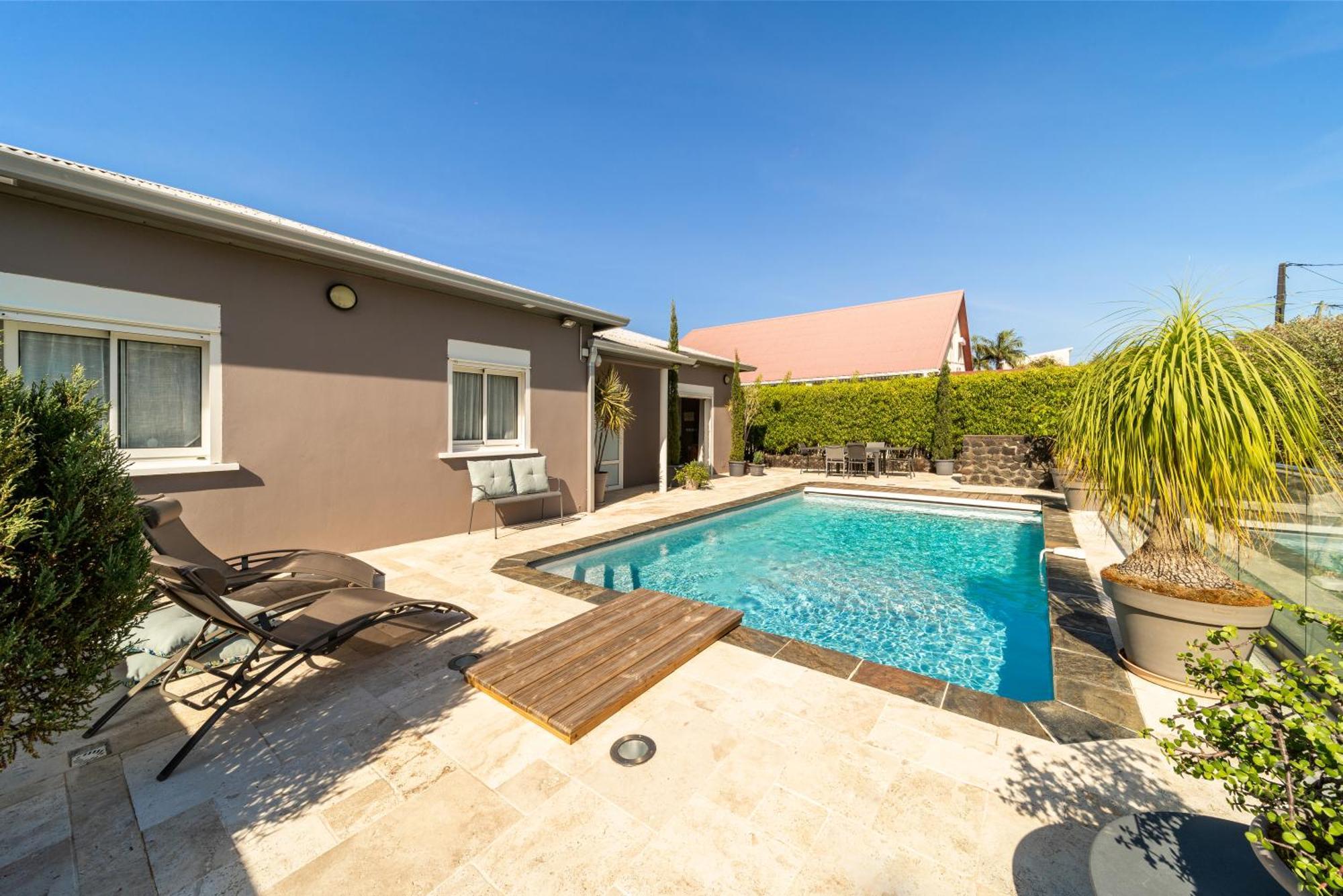 סיינט ג'וזף Villa Avec Piscine Vue Mer Et Montagne, En Pleine Nature מראה חיצוני תמונה