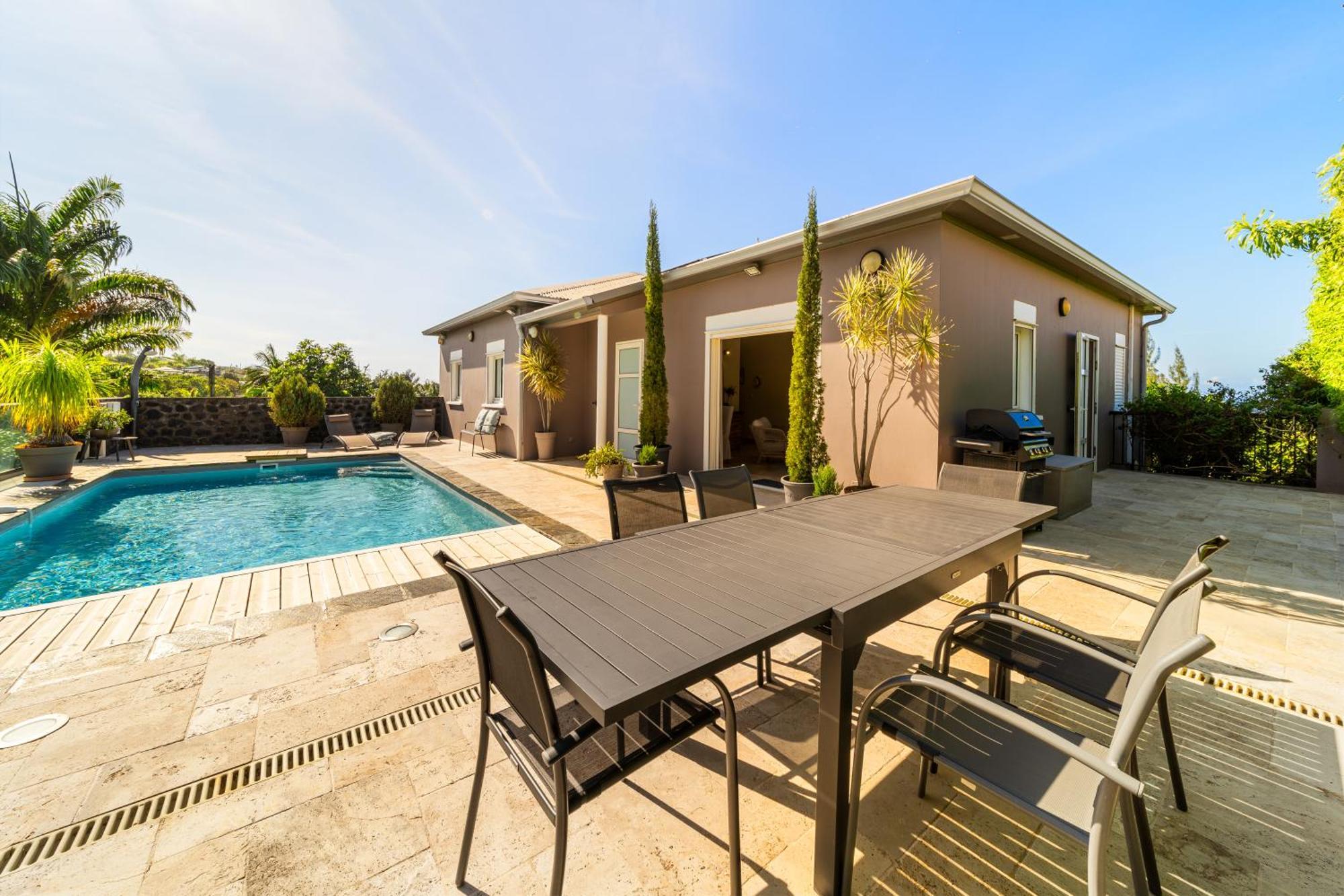 סיינט ג'וזף Villa Avec Piscine Vue Mer Et Montagne, En Pleine Nature מראה חיצוני תמונה